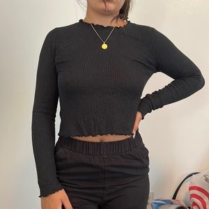 cute black fall/winter top from abercrombie and fitch